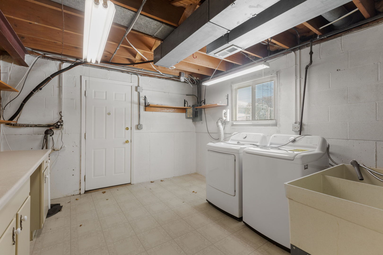 1042 West Central Road Mount Prospect, IL 60056 - Photo 15 of 18