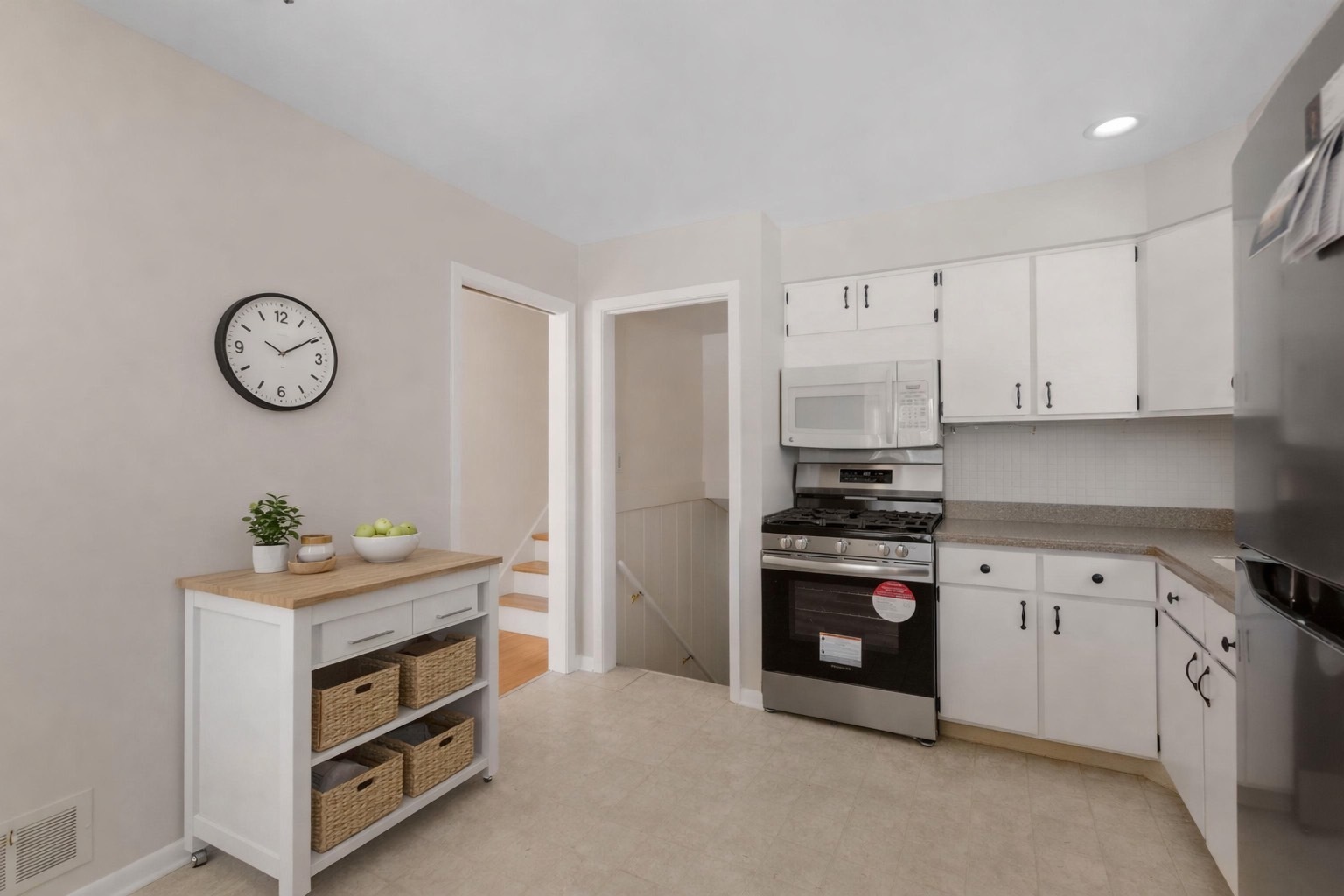 1042 West Central Road Mount Prospect, IL 60056 - Photo 5 of 18