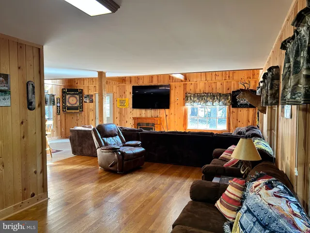 $749,000 | 385 Elk Creek Road, Aaronsburg, PA 16820