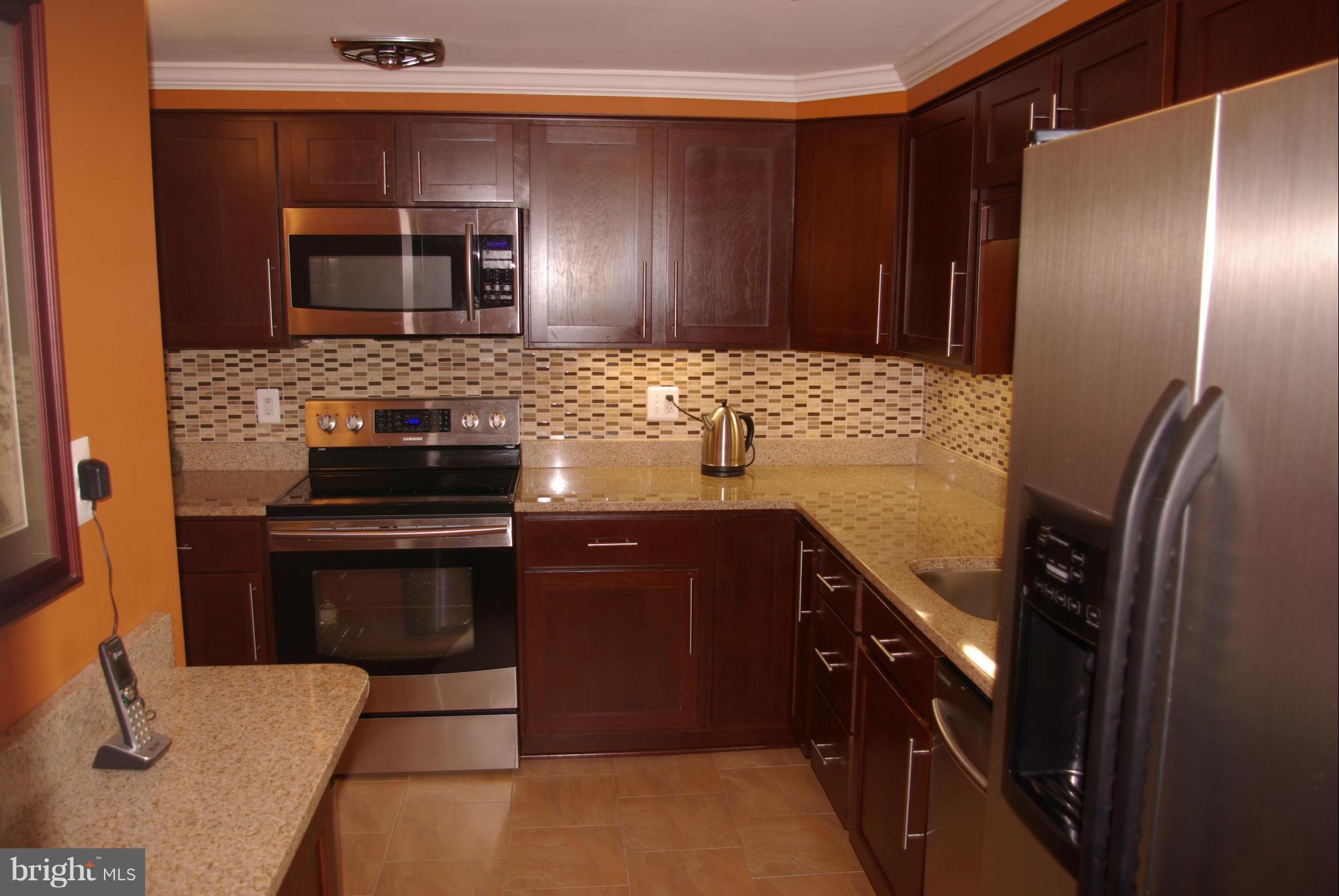 609 G Street Southwest Washington, DC 20024 - Photo 6 of 30 Lovely new stainless and granite kitchen
