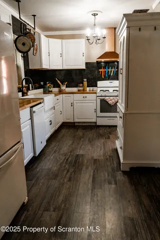 $239,900 | 565 Lake Avenue, Montrose, PA 18801