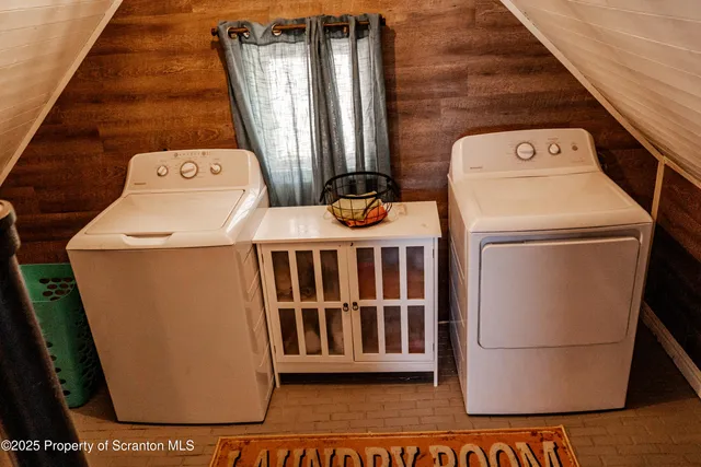 $239,900 | 565 Lake Avenue, Montrose, PA 18801