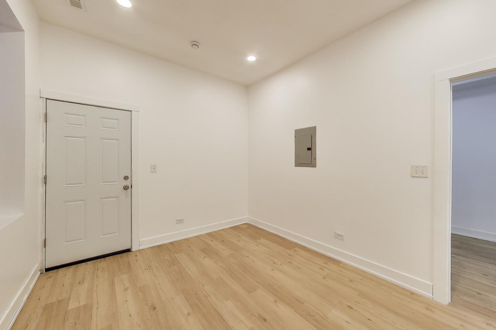 1908 West 48th Street, Unit 1R Chicago, IL 60609 - Photo 2 of 17 a view of empty room