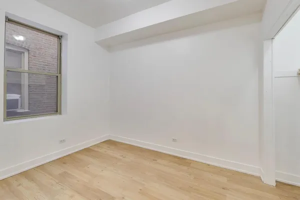 $1,350 | 1908 West 48th Street, Unit 1R, Chicago, IL 60609