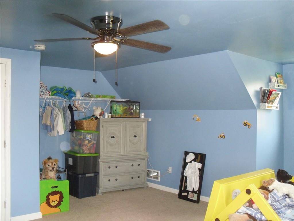 9944 Walker Road Elizabeth, PA 15037 - Photo 18 of 25 Gallery Image 18