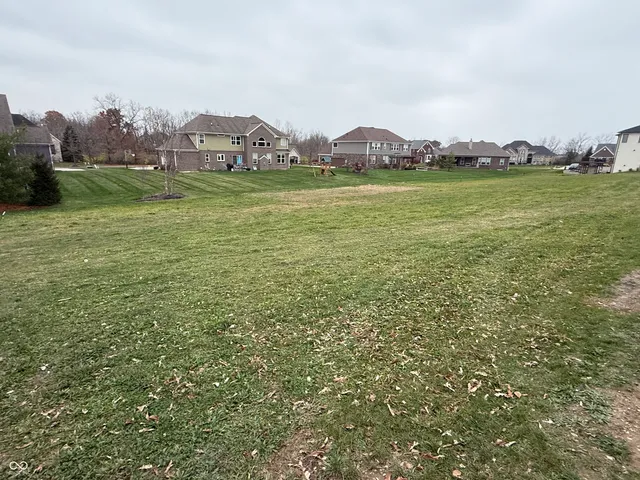 $335,000 | 3747 West 121st Street, Zionsville, IN 46077