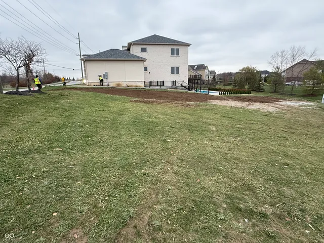 $335,000 | 3747 West 121st Street, Zionsville, IN 46077