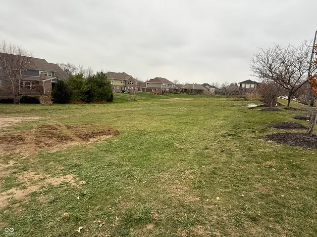 $335,000 | 3747 West 121st Street, Zionsville, IN 46077