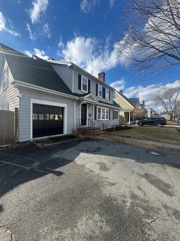 $1,100,000 | 12 Pickwick Road, Marblehead, MA 01945