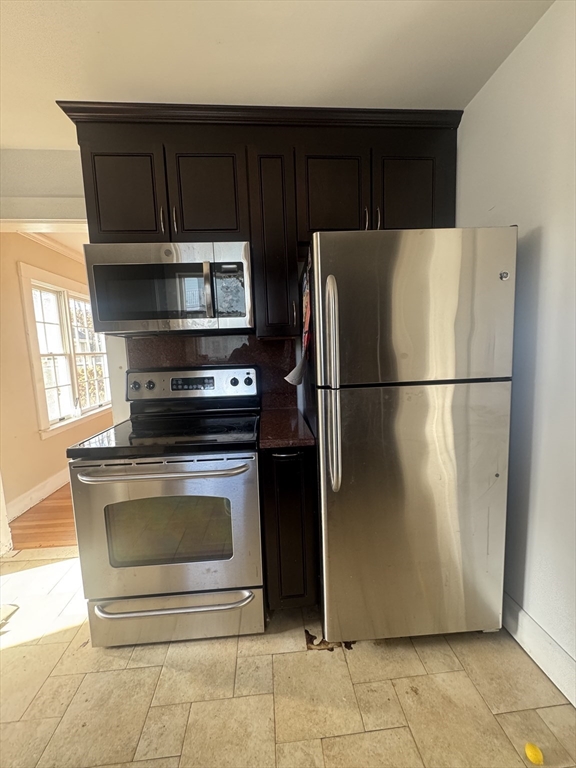 12 Pickwick Road Marblehead, MA 01945 - Photo 6 of 22