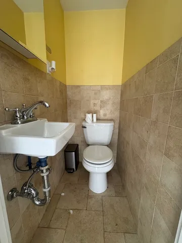 $1,100,000 | 12 Pickwick Road, Marblehead, MA 01945