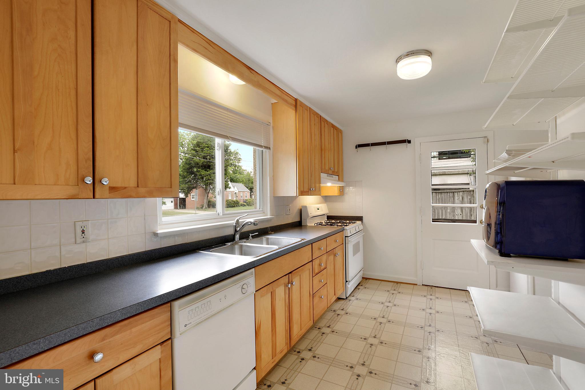 9919 Sutherland Road Silver Spring, MD 20901 - Photo 22 of 58 Kitchen