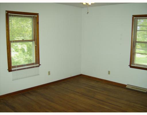 4946 Peacock Road Springfield, OH 45502 - Photo 8 of 12