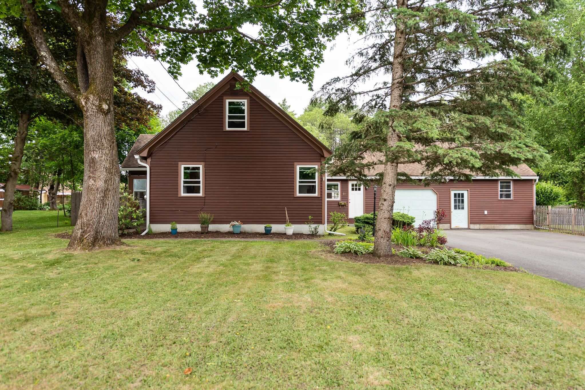 21 Redington Road Concord, NH 03301 - Photo 2 of 42 Gallery Image 2