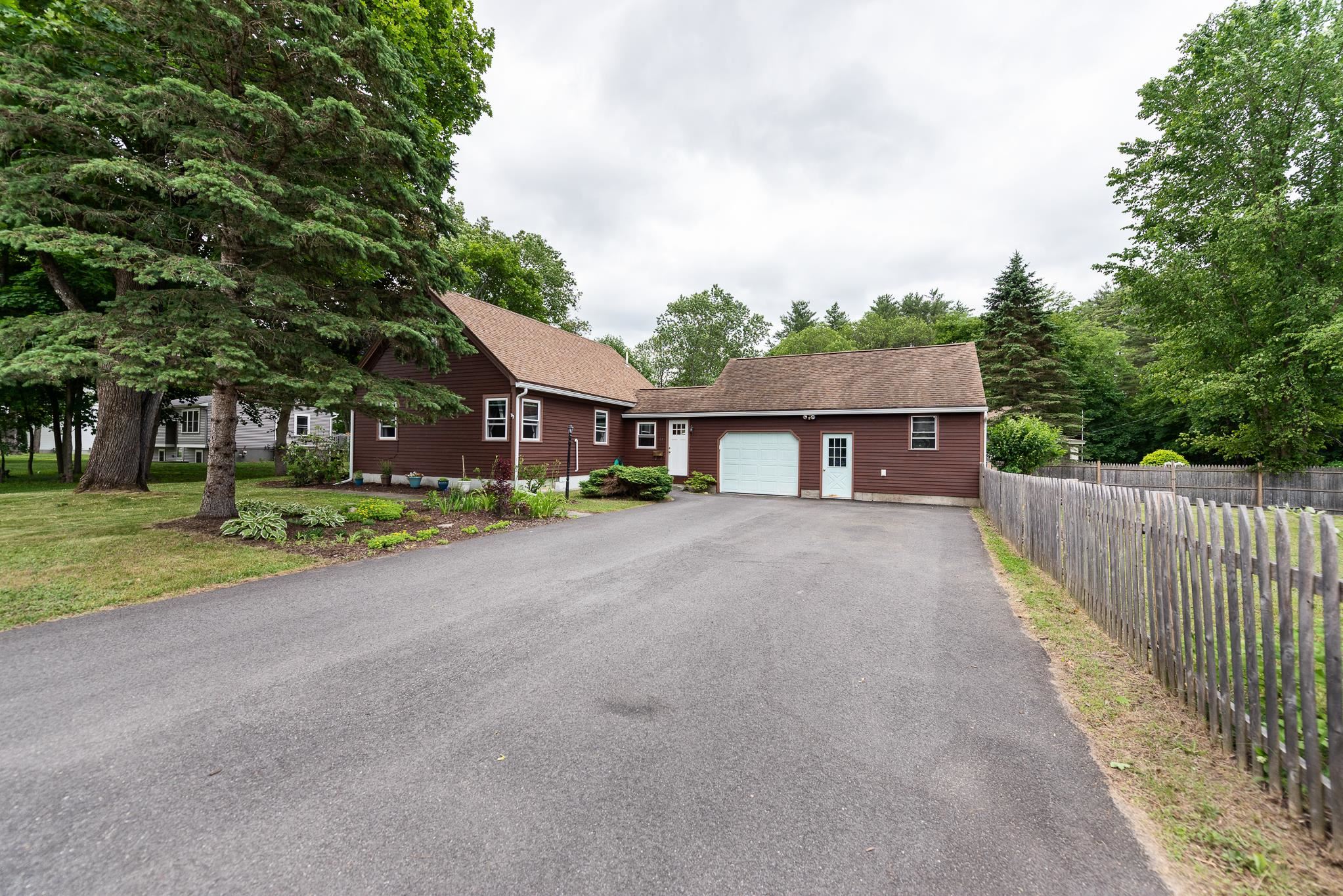 21 Redington Road Concord, NH 03301 - Photo 3 of 42 Gallery Image 3