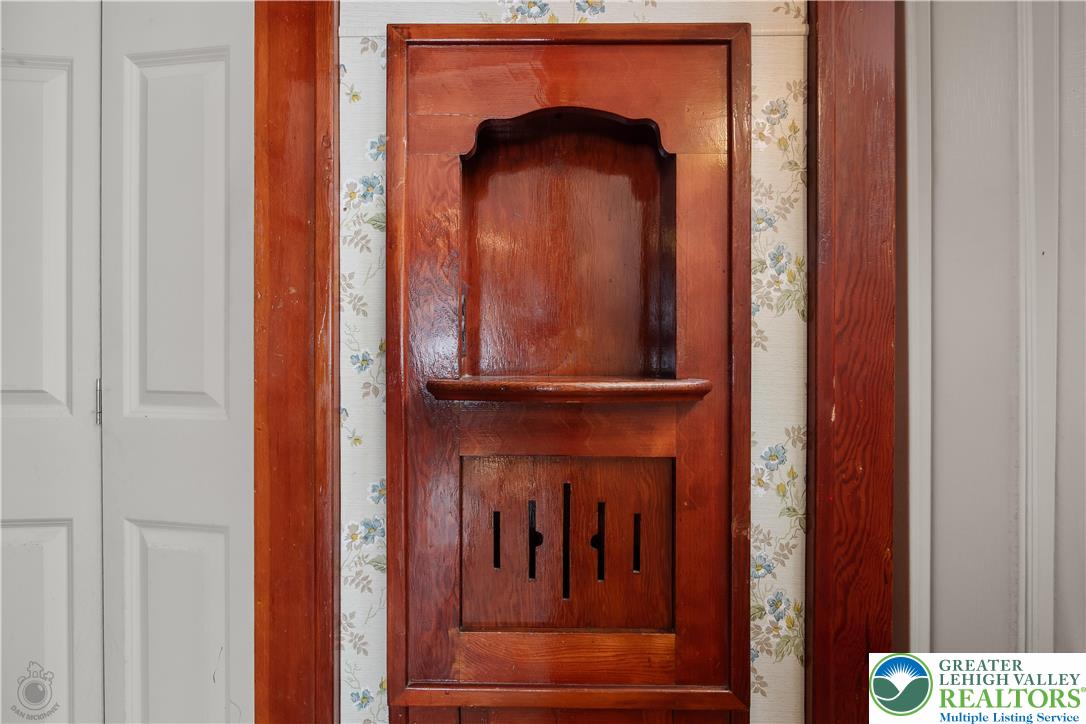 2730 Farmersville Road Bethlehem, PA 18020 - Photo 21 of 24 a view of front door