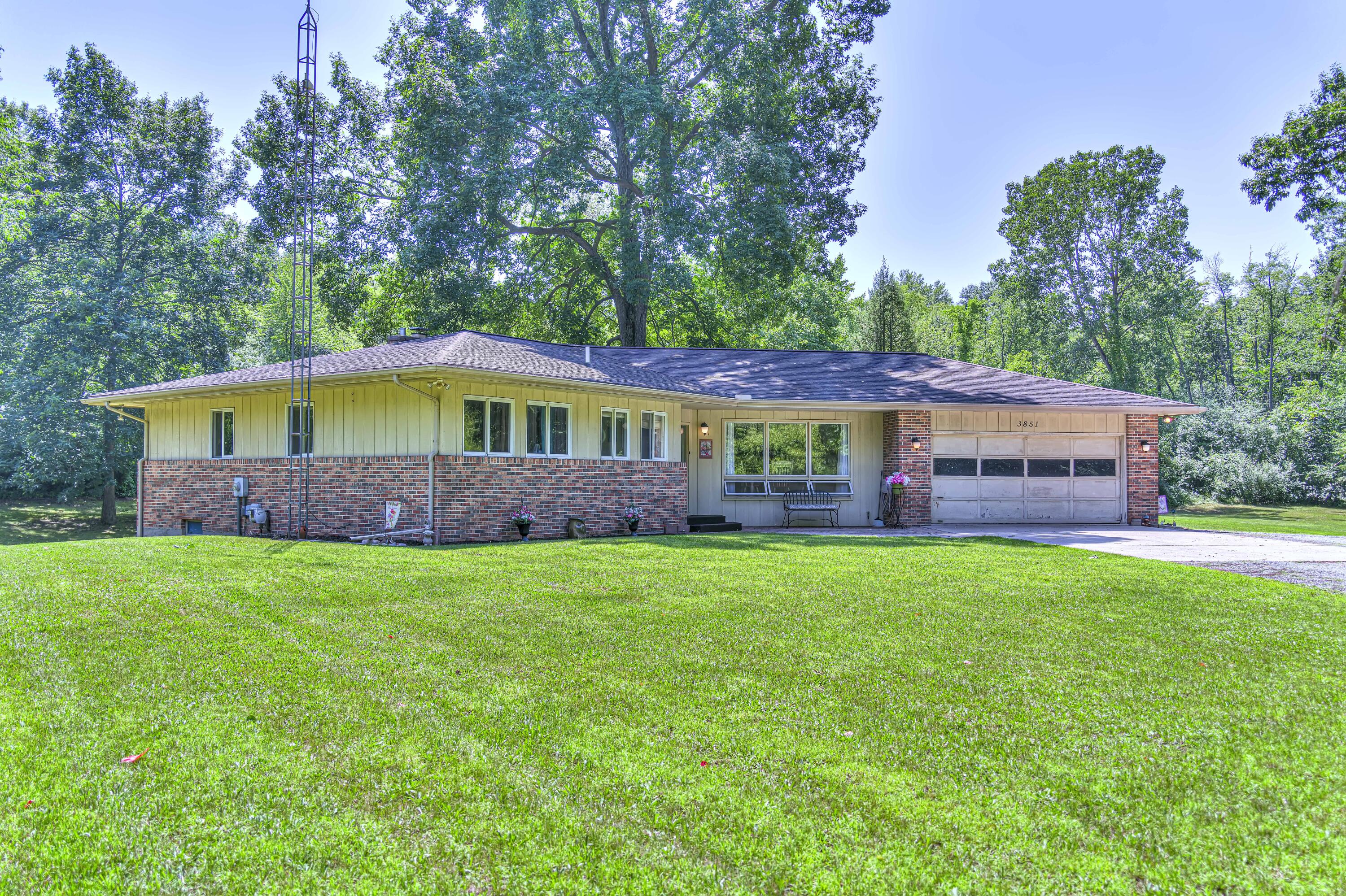 3851 Clarkway Road Jackson, MI 49203 - Photo 1 of 28 3851 Clarkway 01