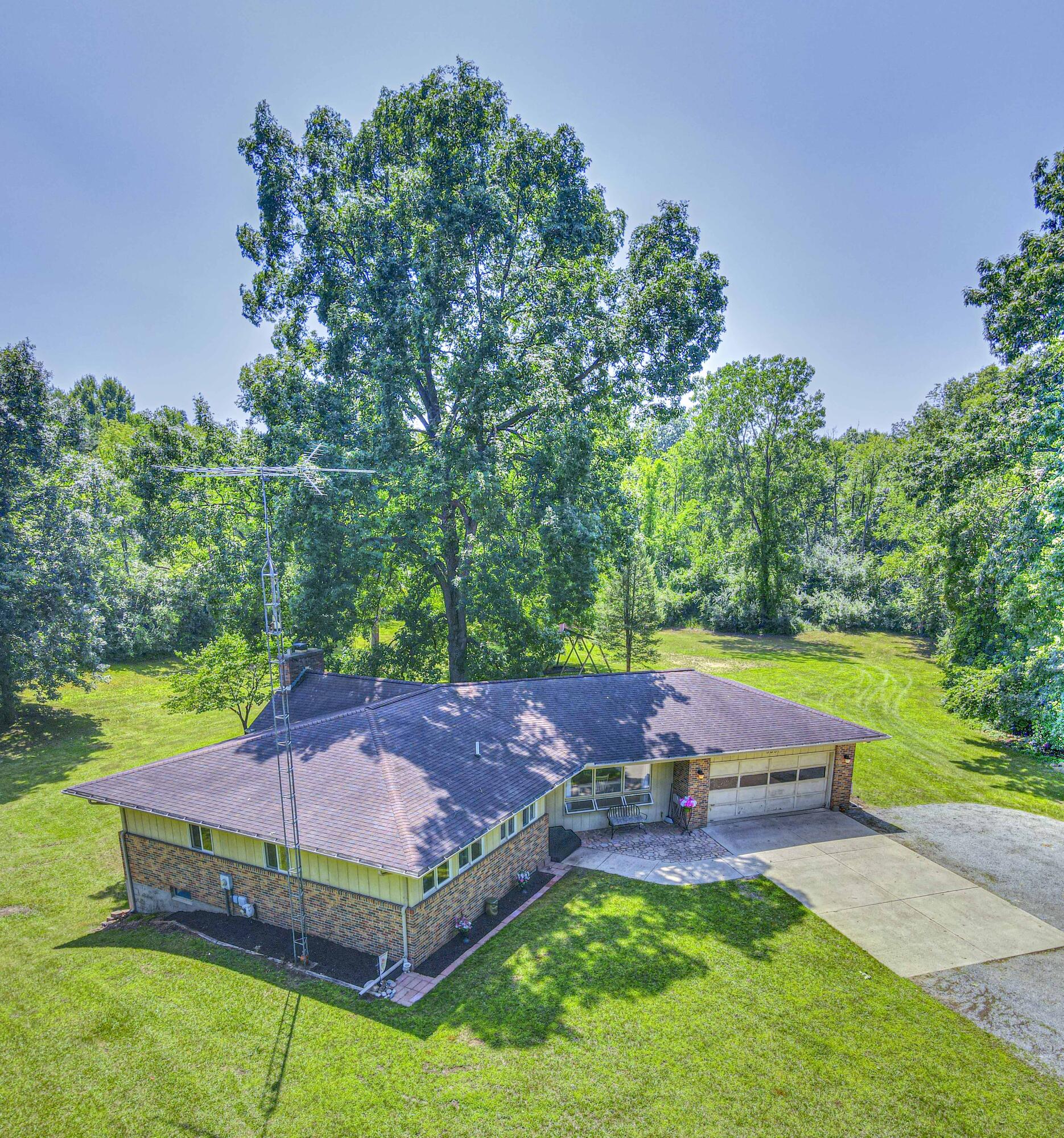 3851 Clarkway Road Jackson, MI 49203 - Photo 26 of 28 3851 Clarkway 08