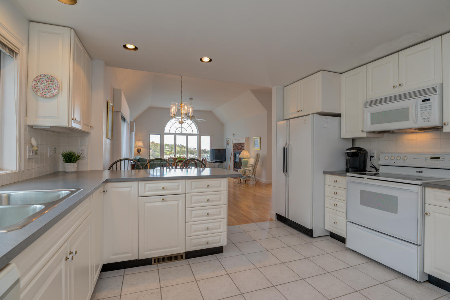 44 Riverside Lane, Unit 5 Ogunquit, ME 03907 - Photo 22 of 63 44 Riverside Ln Ogunquit ME-large-011-01