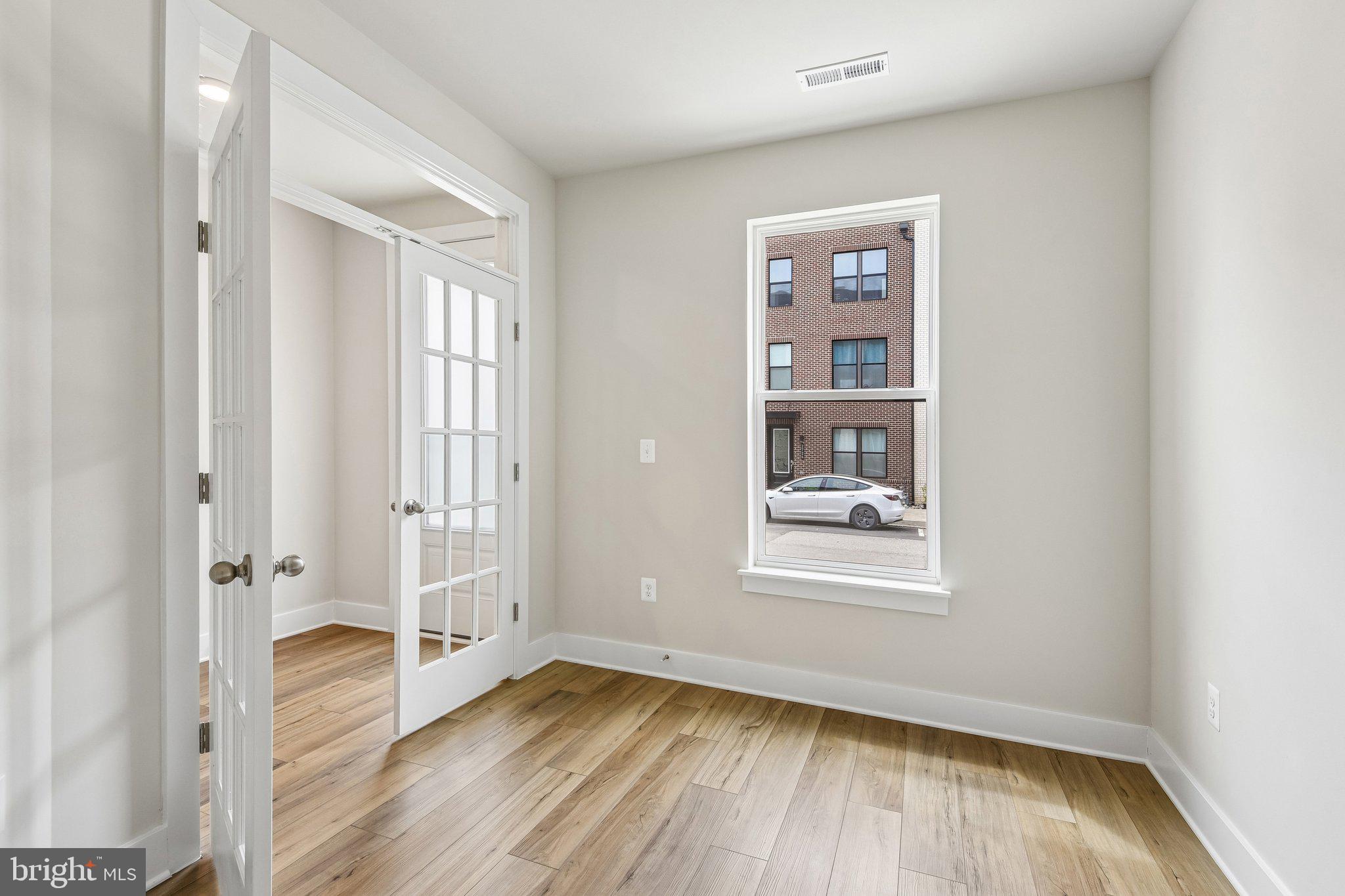 2729 Light Street Baltimore, MD 21230 - Photo 35 of 37