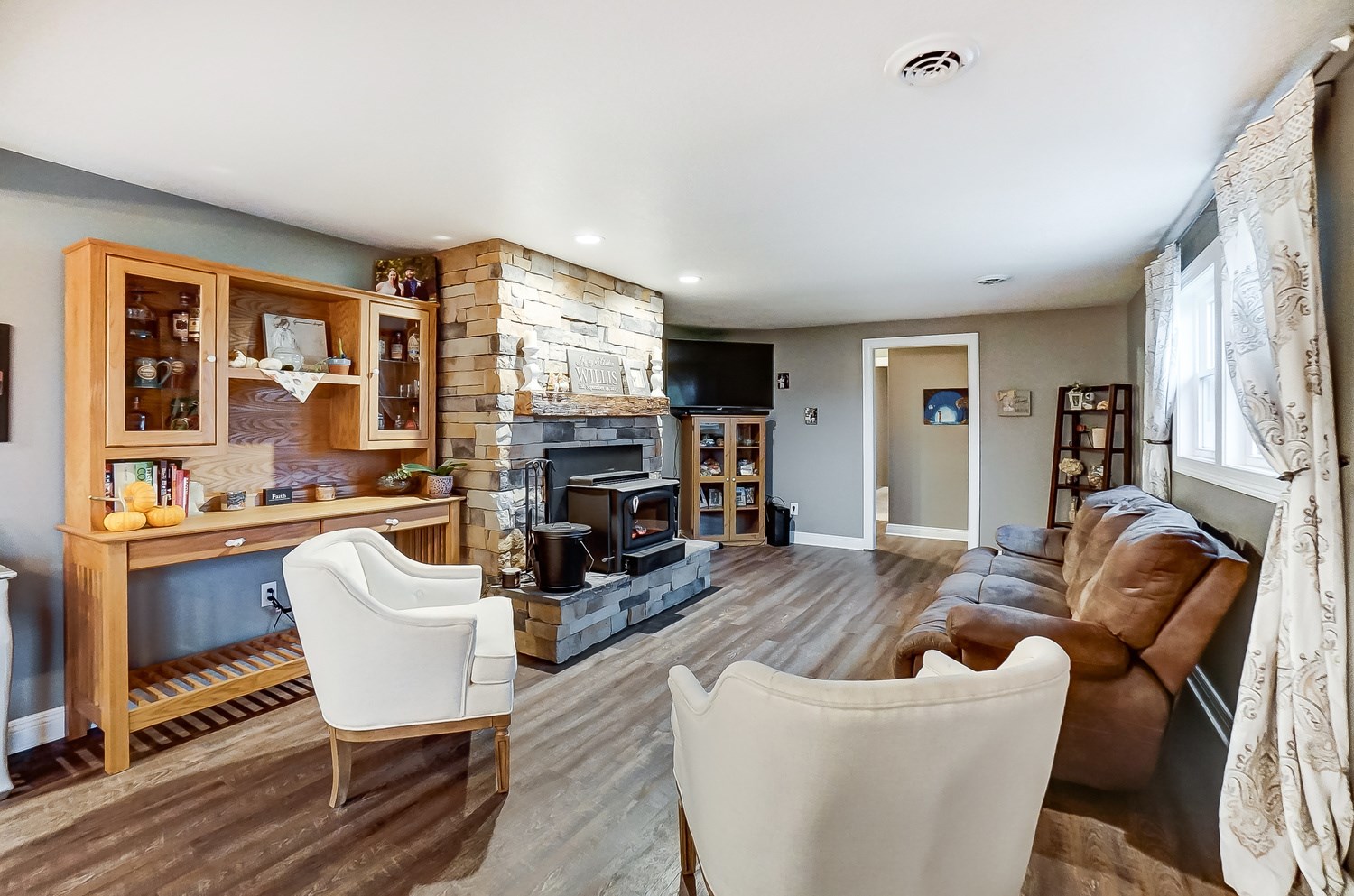 15922 Lochner Road Spencerville, IN 46788 - Photo 5 of 32
