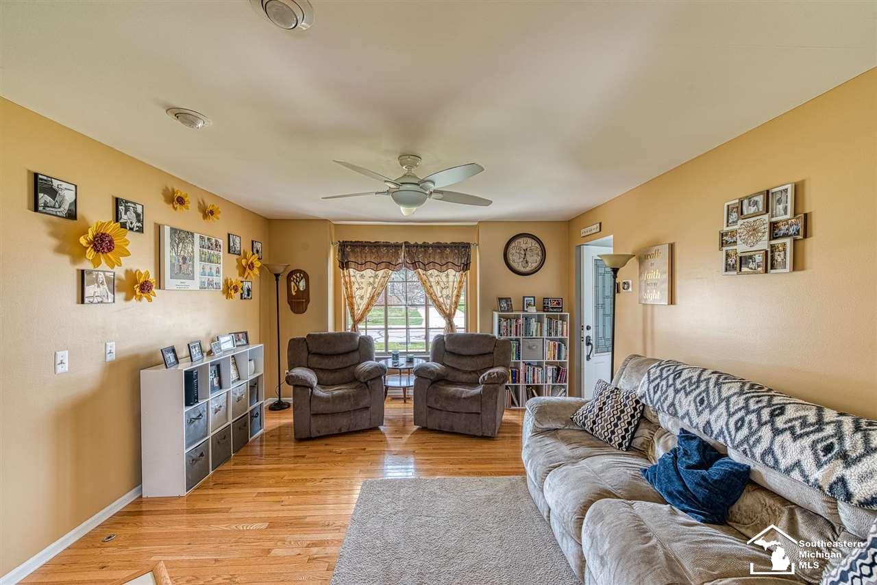 218 Dundee Ridge Drive Dundee, MI 48131 - Photo 9 of 29 50071309-8.JPG