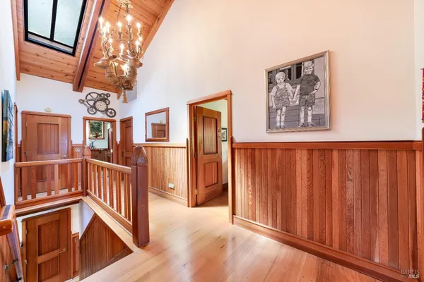 a view of an entryway with a workspace