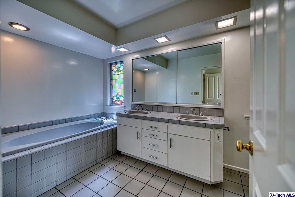 2849 Markridge Road La Crescenta, CA 91214 - Photo 11 of 27