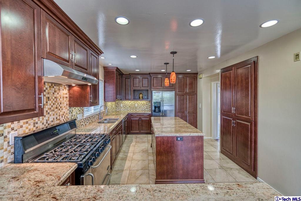 2849 Markridge Road La Crescenta, CA 91214 - Photo 8 of 27