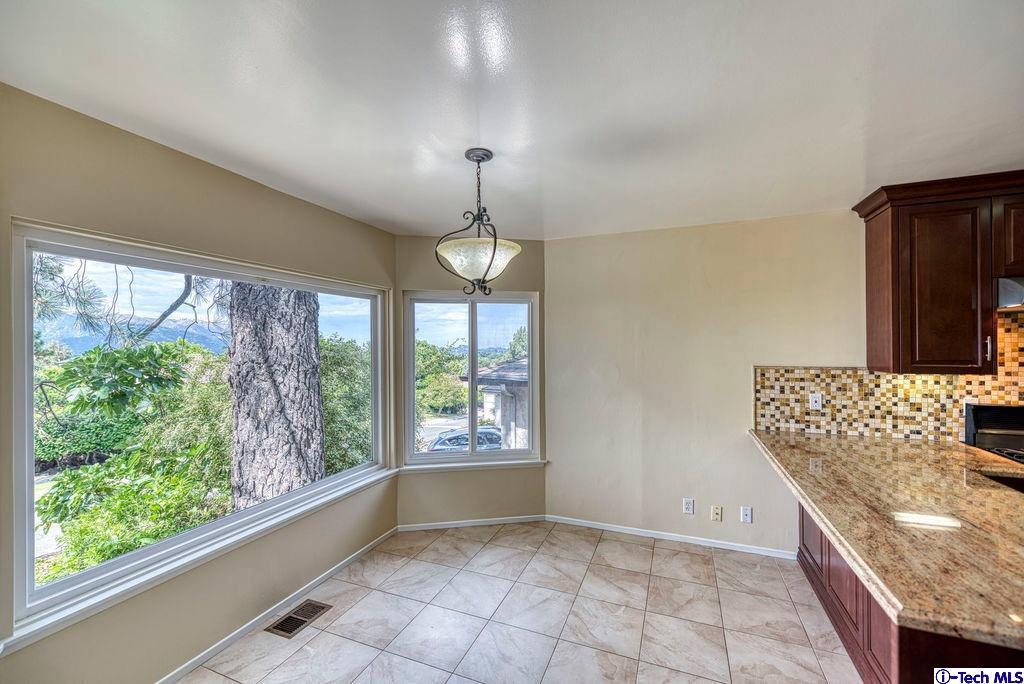 2849 Markridge Road La Crescenta, CA 91214 - Photo 9 of 27