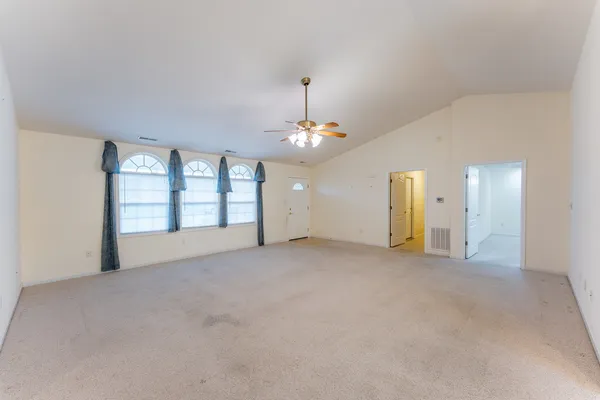 $243,000 | 1401 Posey Street, Marion, IL 62959