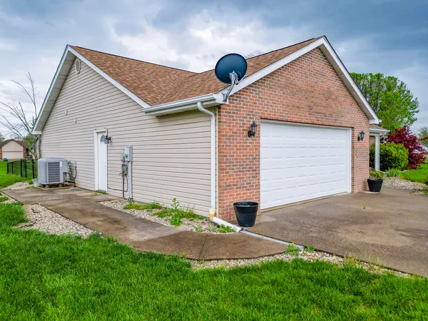 $243,000 | 1401 Posey Street, Marion, IL 62959