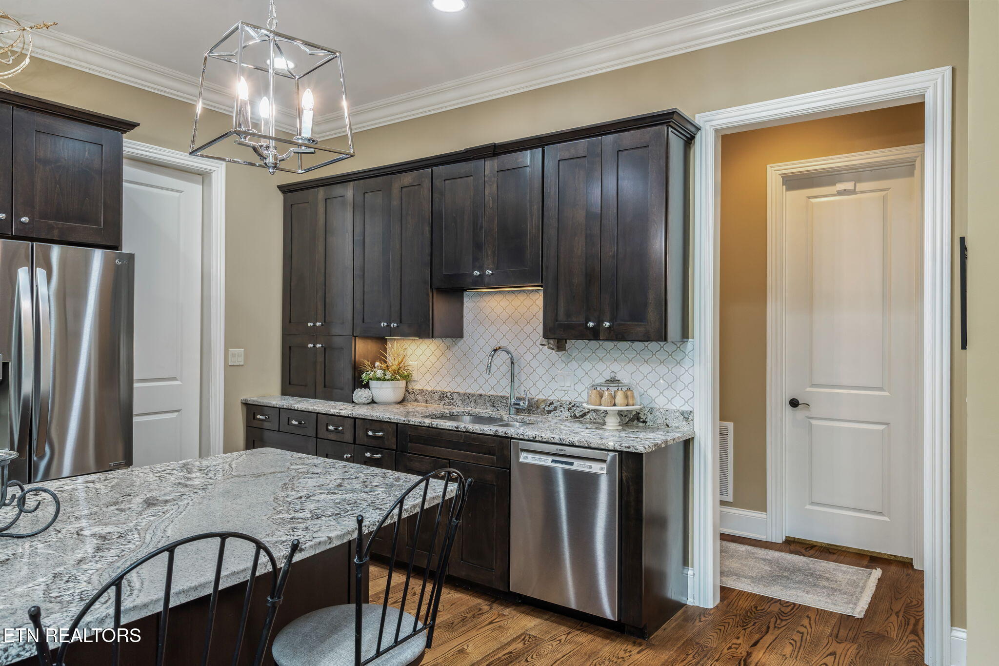111 Winchester Circle Oak Ridge, TN 37830 - Photo 23 of 60 28-web-or-mls-111 Winchester Circle-29