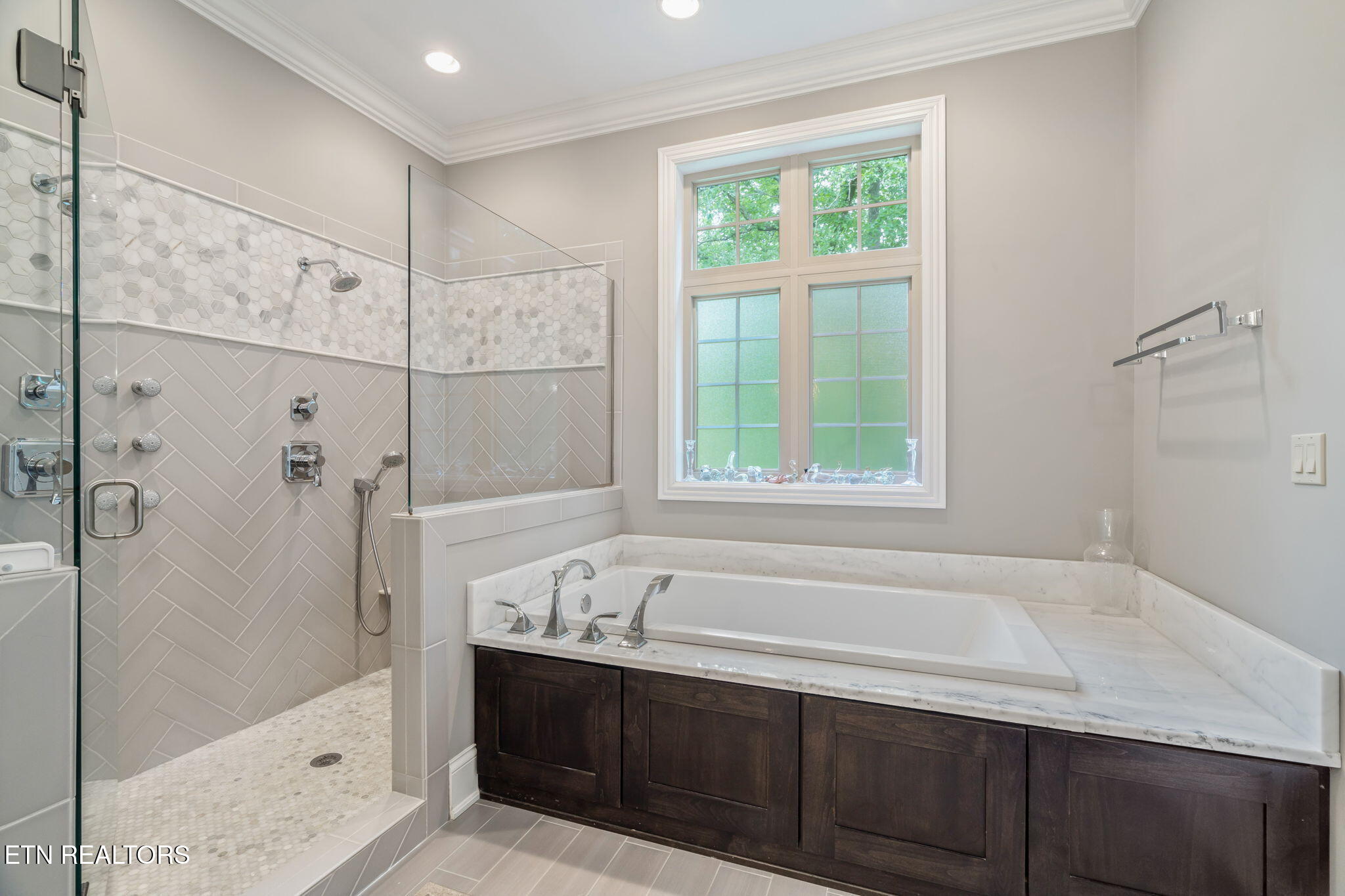 111 Winchester Circle Oak Ridge, TN 37830 - Photo 36 of 60 41-web-or-mls-111 Winchester Circle-42