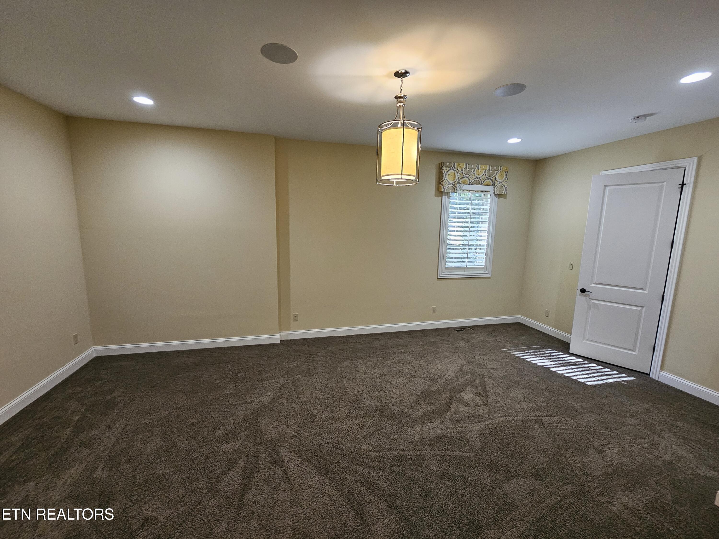111 Winchester Circle Oak Ridge, TN 37830 - Photo 44 of 60 20251015_133921