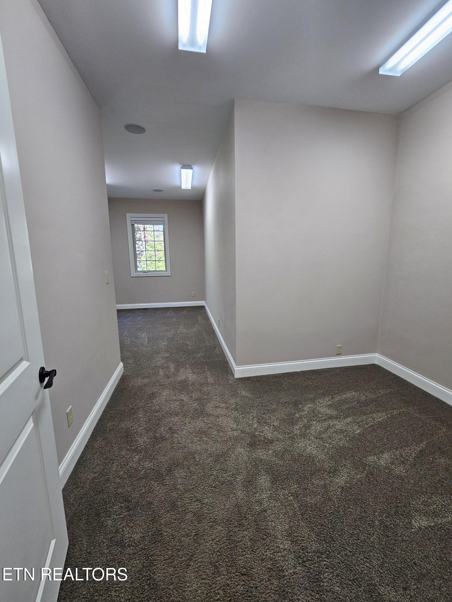 111 Winchester Circle Oak Ridge, TN 37830 - Photo 49 of 60 20251015_133324