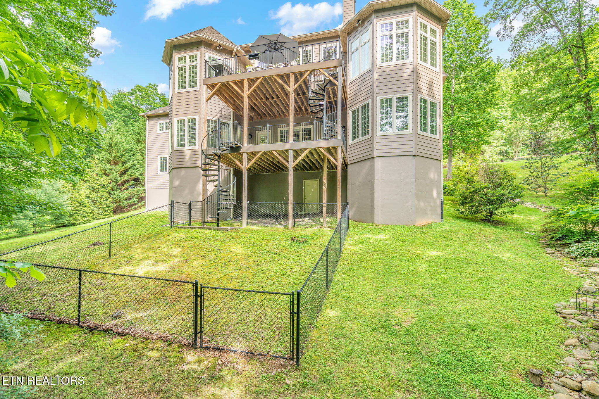111 Winchester Circle Oak Ridge, TN 37830 - Photo 56 of 60 70-web-or-mls-111 Winchester Circle-71