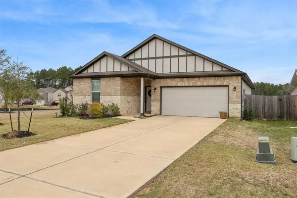 $1,950 | 25605 Microstar Way, Montgomery, TX 77316