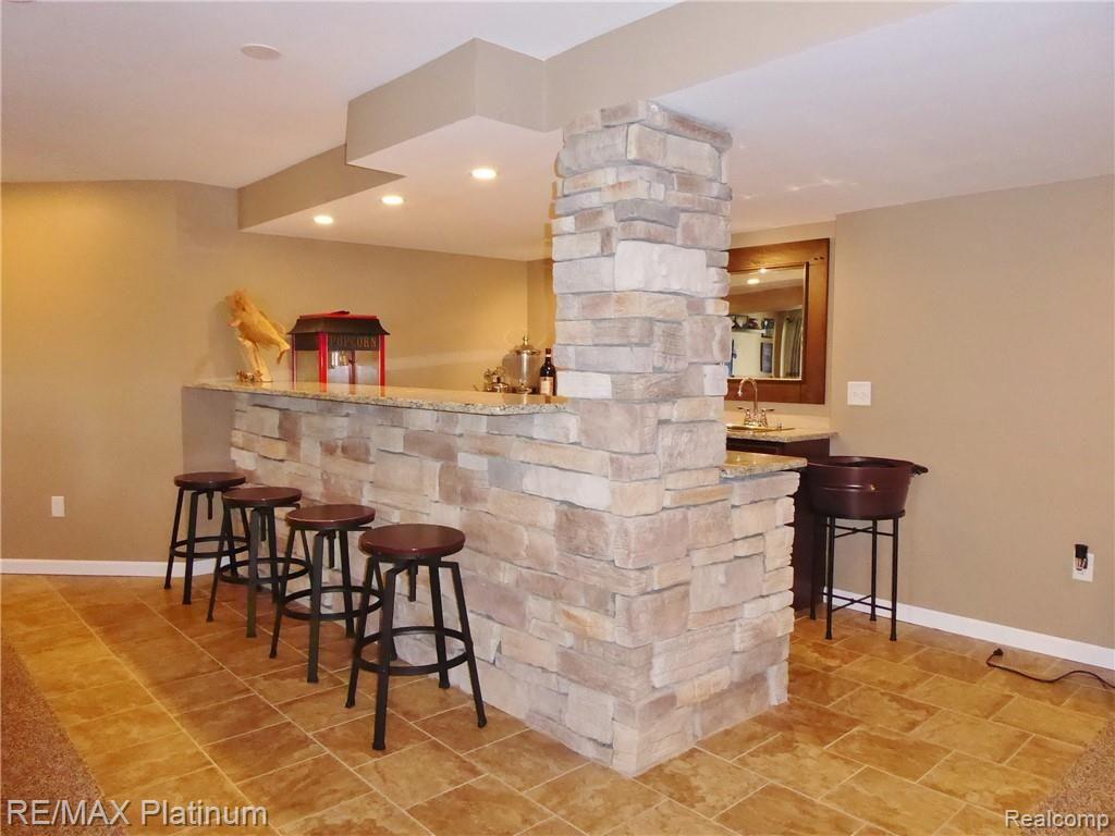 4162 Pepper Tree Lane Howell, MI 48843 - Photo 27 of 36 Wet Bar.JPG