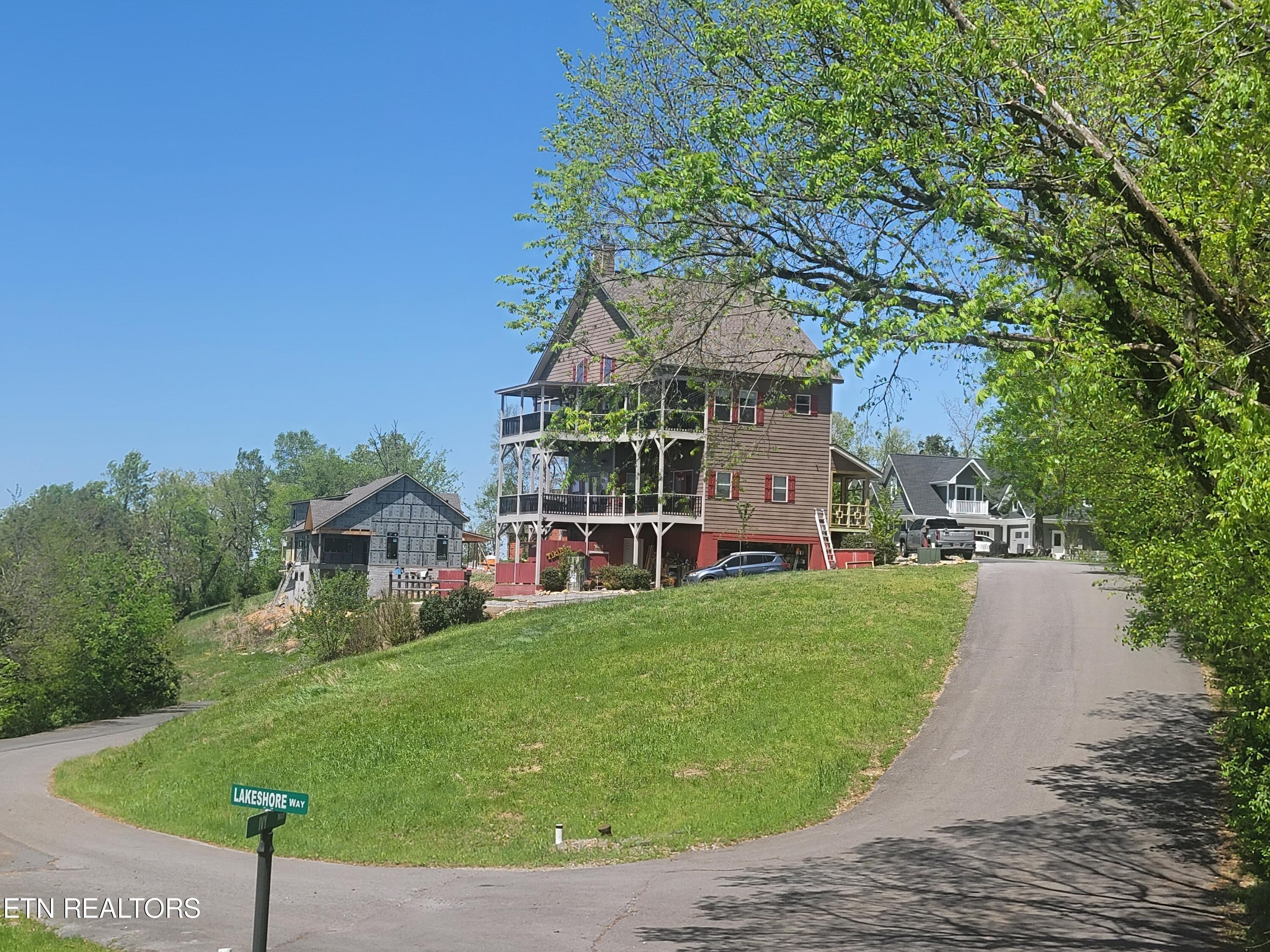 Lakeshore Drive Newport, TN 37821 - Photo 2 of 14 Nice Neighborhood