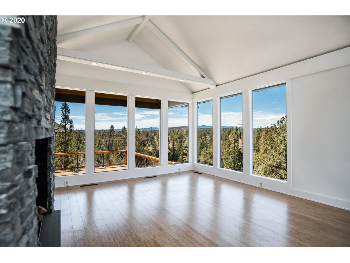 65045 Hopper Road Bend, OR 97703 - Photo 14 of 19