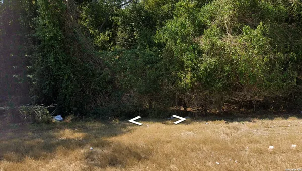 $5,000 | 719 Water Street, Gonzales, TX 78629