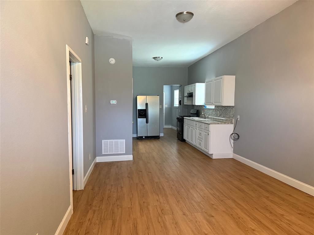 602 West Walcott Avenue Comanche, TX 76442 - Photo 5 of 29