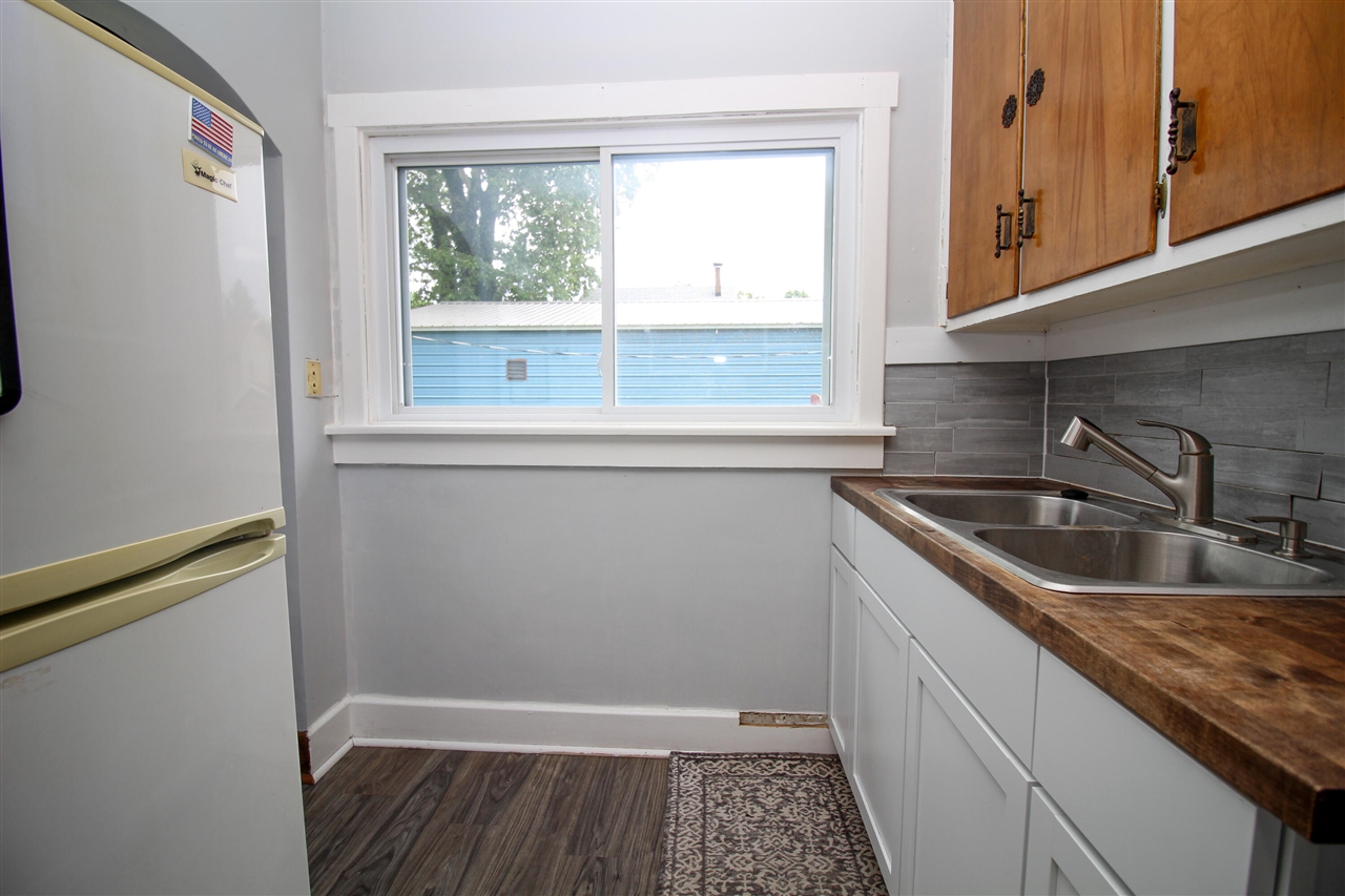 806 West Street Three Rivers, MI 49093 - Photo 8 of 28