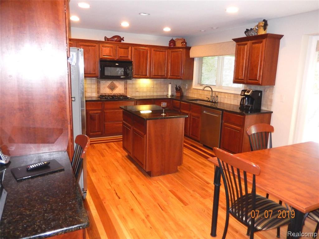 3421 Summit Ridge Drive Rochester Hills, MI 48306 - Photo 27 of 58