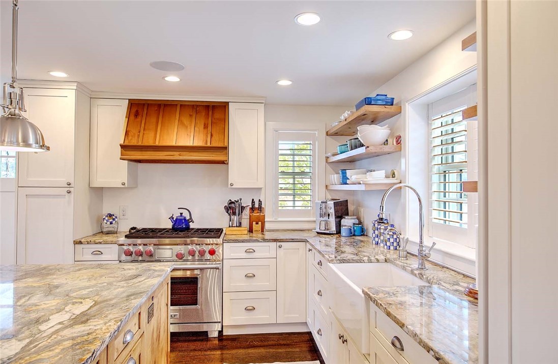 228 Bonnet Point Road Narragansett, RI 02882 - Photo 19 of 40
