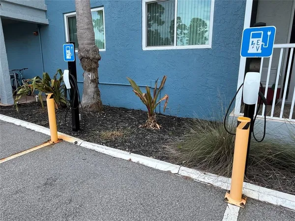 $1,550 | 2760 Coconut Bay Lane, Unit 237, Sarasota, FL 34237