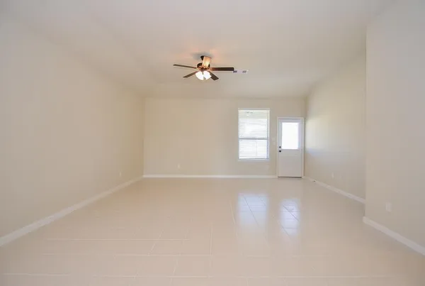 $2,200 | 16922 Sedum Green, Cypress, TX 77429