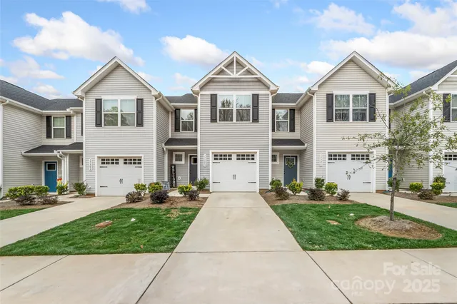 $225,000 | 1530 39th Ave Loop Northeast, Unit 3, Hickory, NC 28601