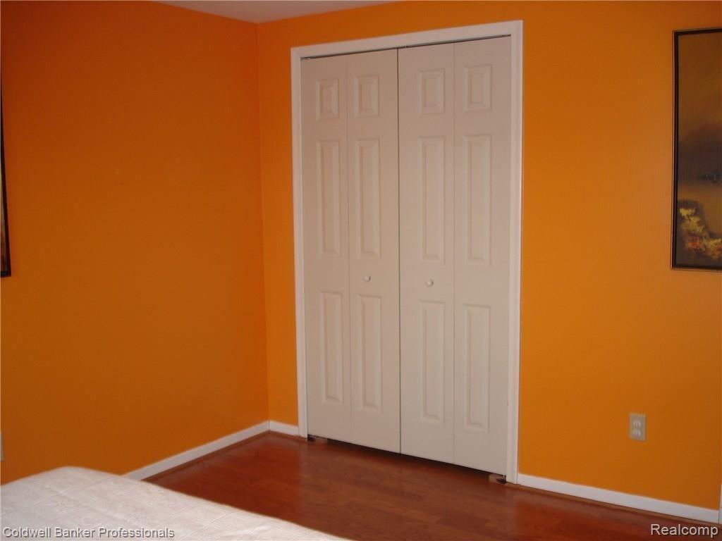 8715 Rattalee Lake Road Clarkston, MI 48348 - Photo 24 of 49 Bedroom #2